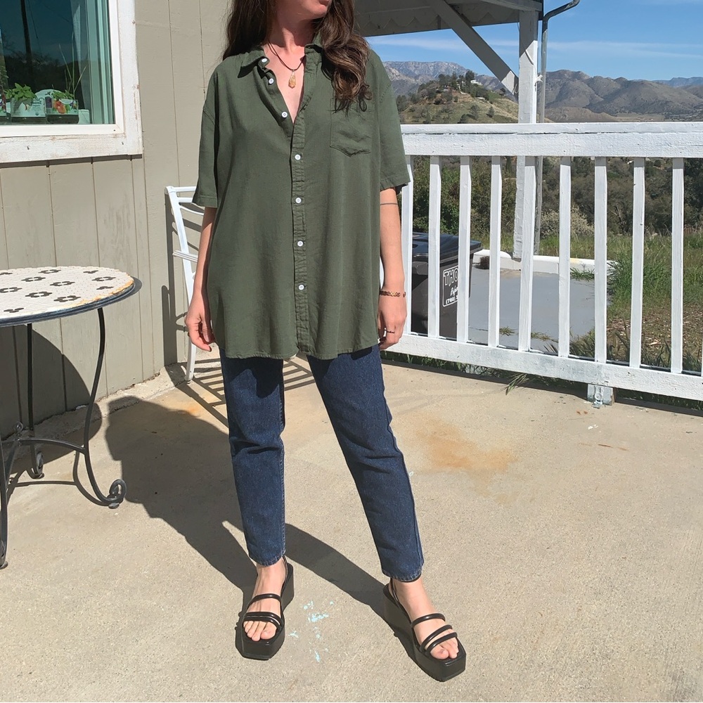 CooFandy Men's Rayon Linen button down green Shirt - Picture 3 of 9